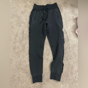 Lululemon joggers